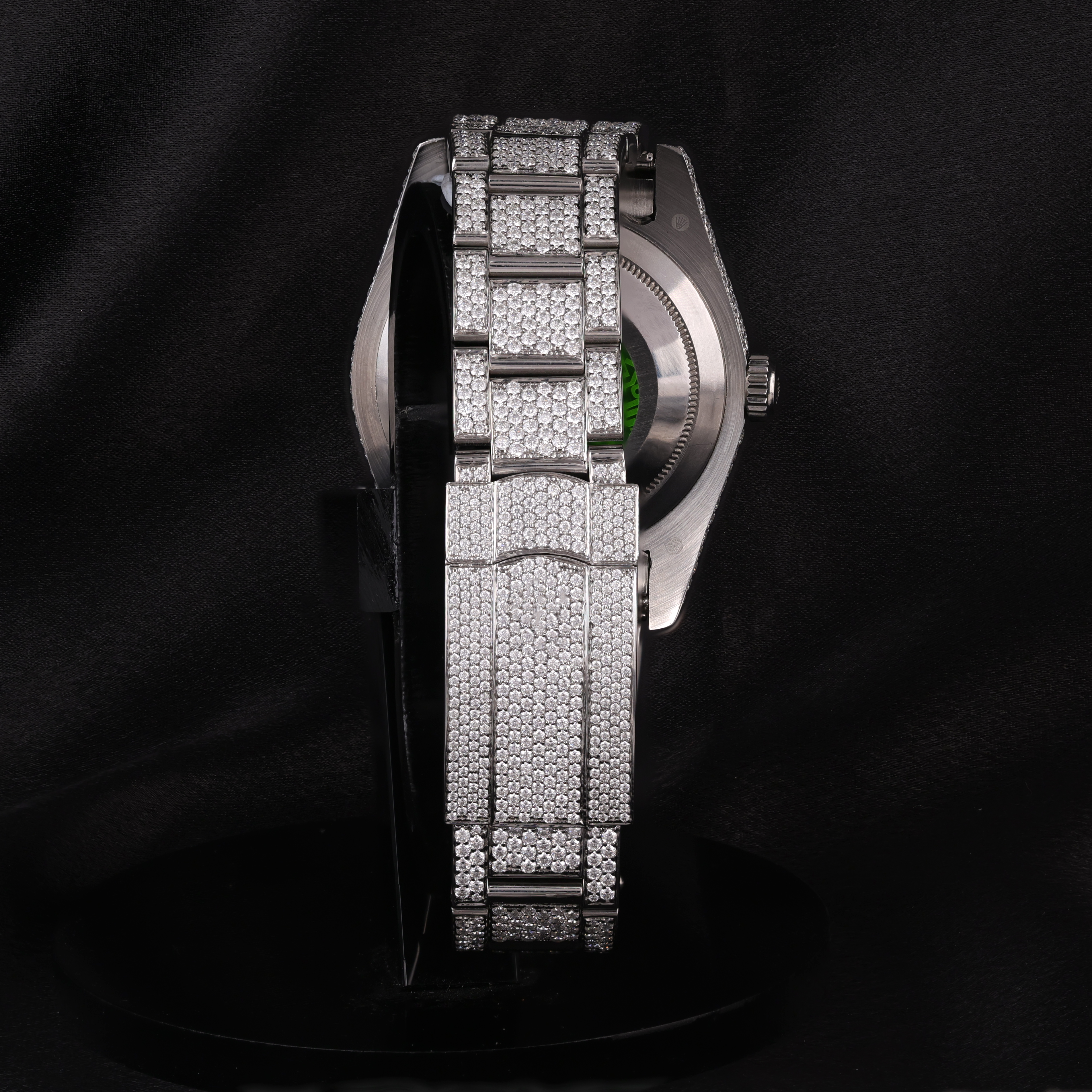 DripblingJewelry Iced-Out Roman Dial Luxury Watch – Full Diamond Finish