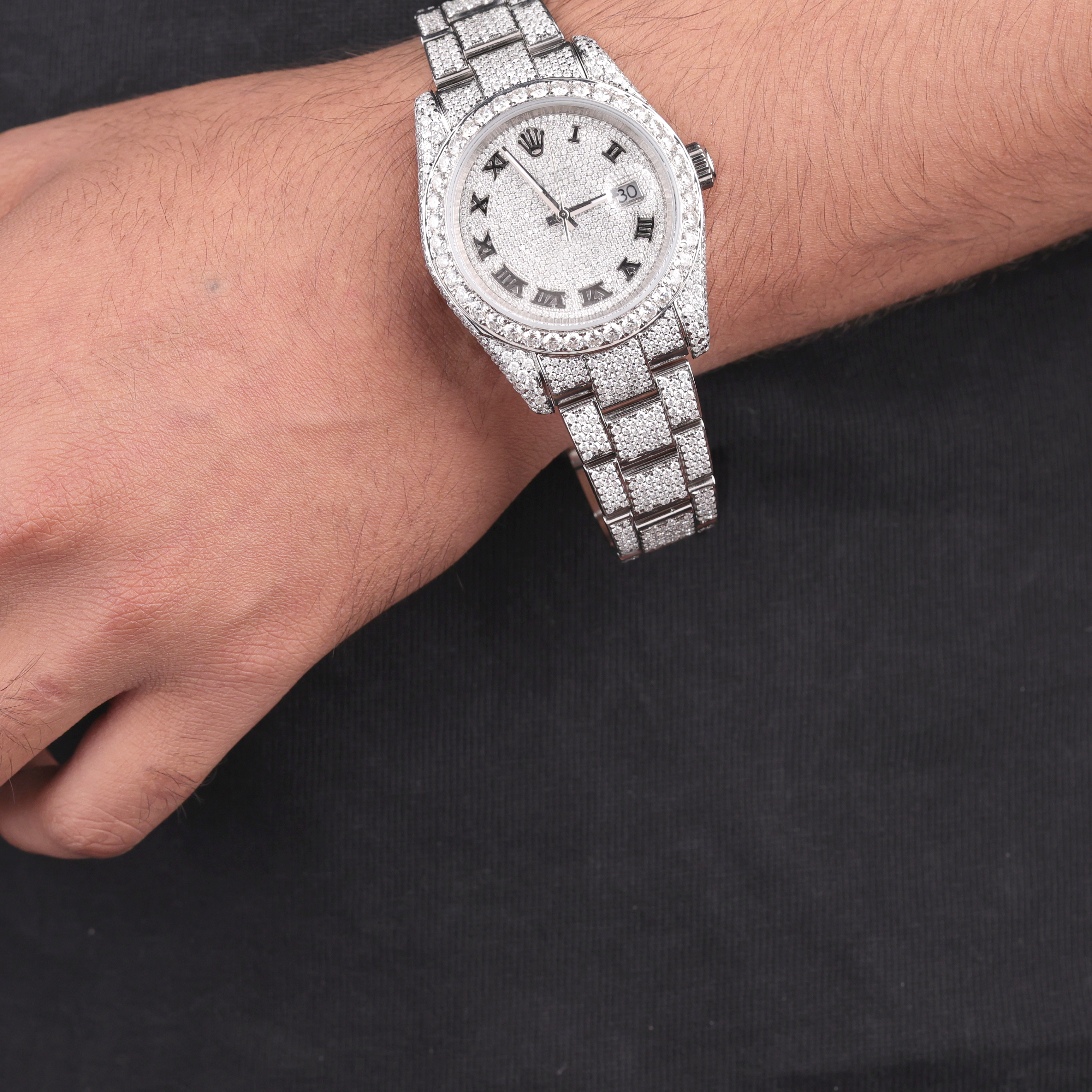DripblingJewelry Iced-Out Roman Dial Luxury Watch – Full Diamond Finish